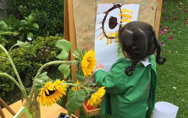 Montessori en un Barco de papel
