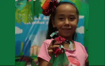 ¿Cómo hacer una muñeca negra?